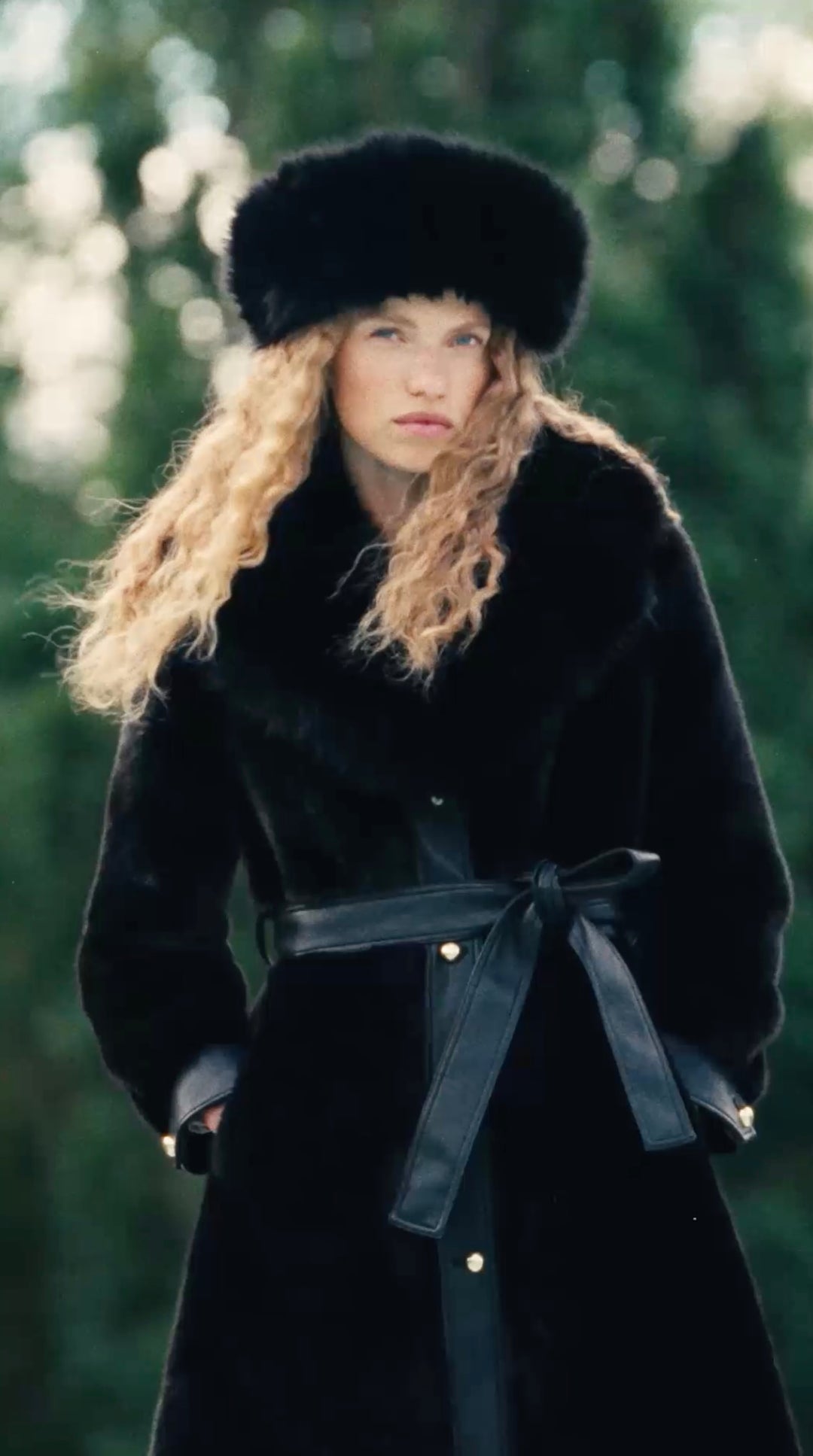 Queens of archive - Vivienne Coat video